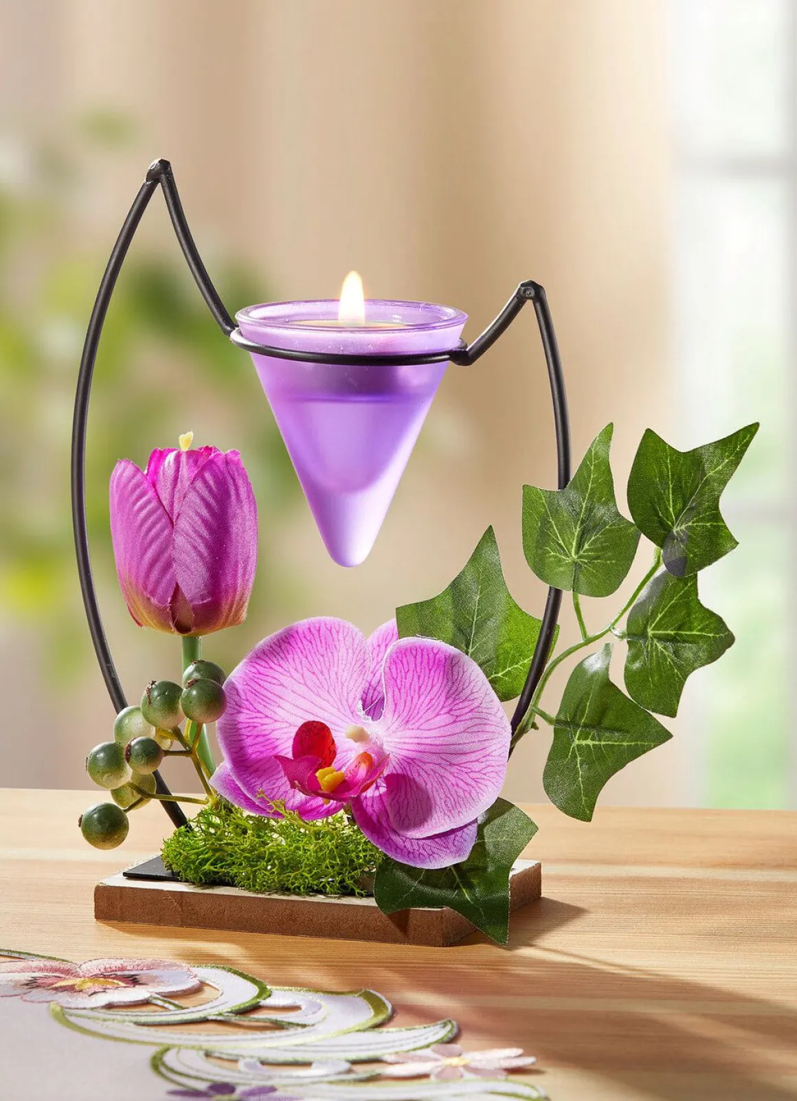 Teelichthalter mit lila Orchidee