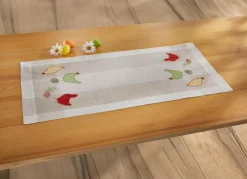 Tisch- und Raumdekoration mit aufwendigen Applikationen
