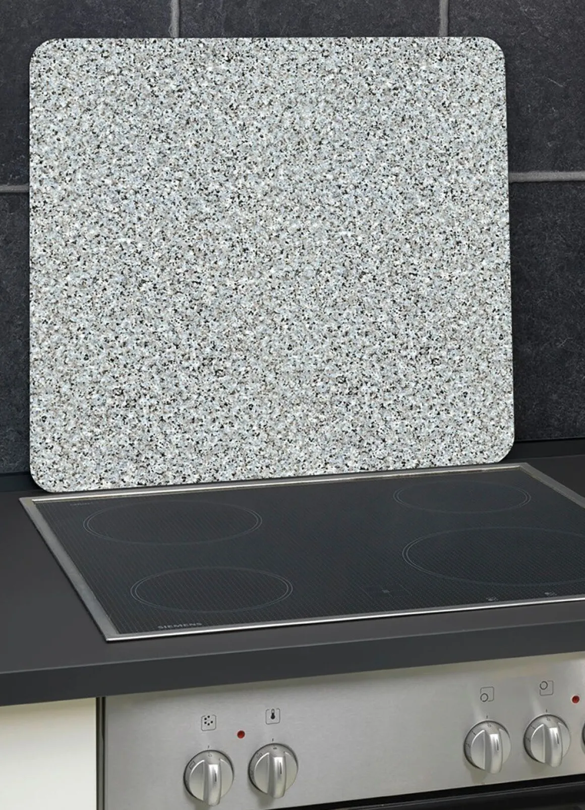 Wandblende aus Glas in Granit-Optik