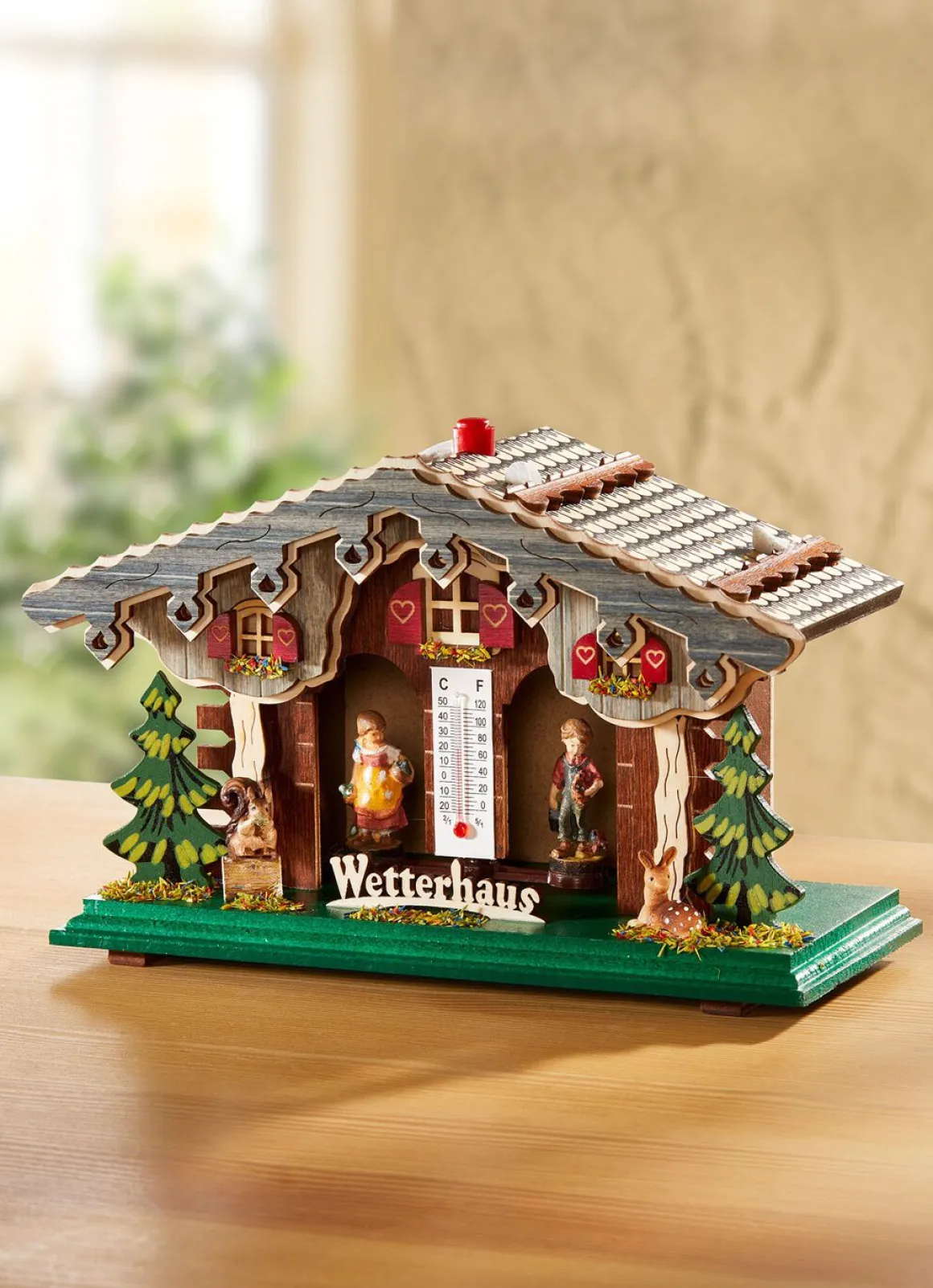 Wetterhaus mit Thermometer
