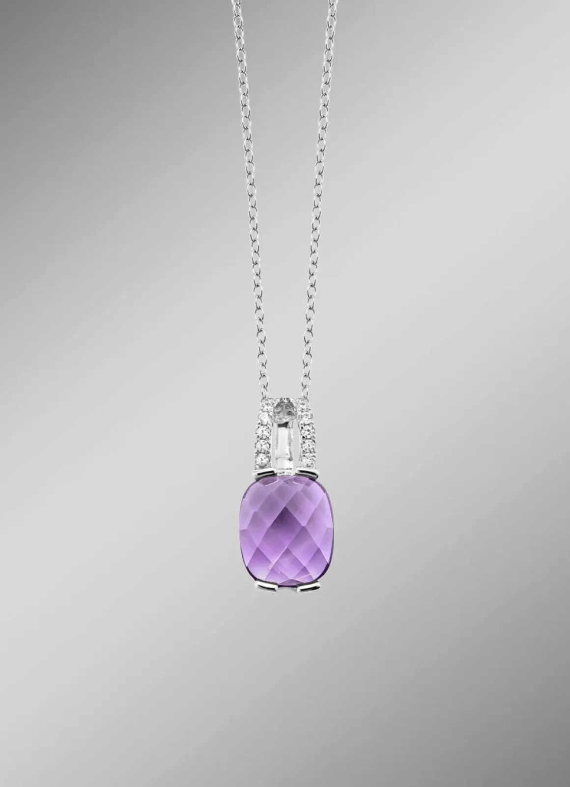 Zauberhafte Eleganz: Anhänger mit echt Amethyst und Ankerkette