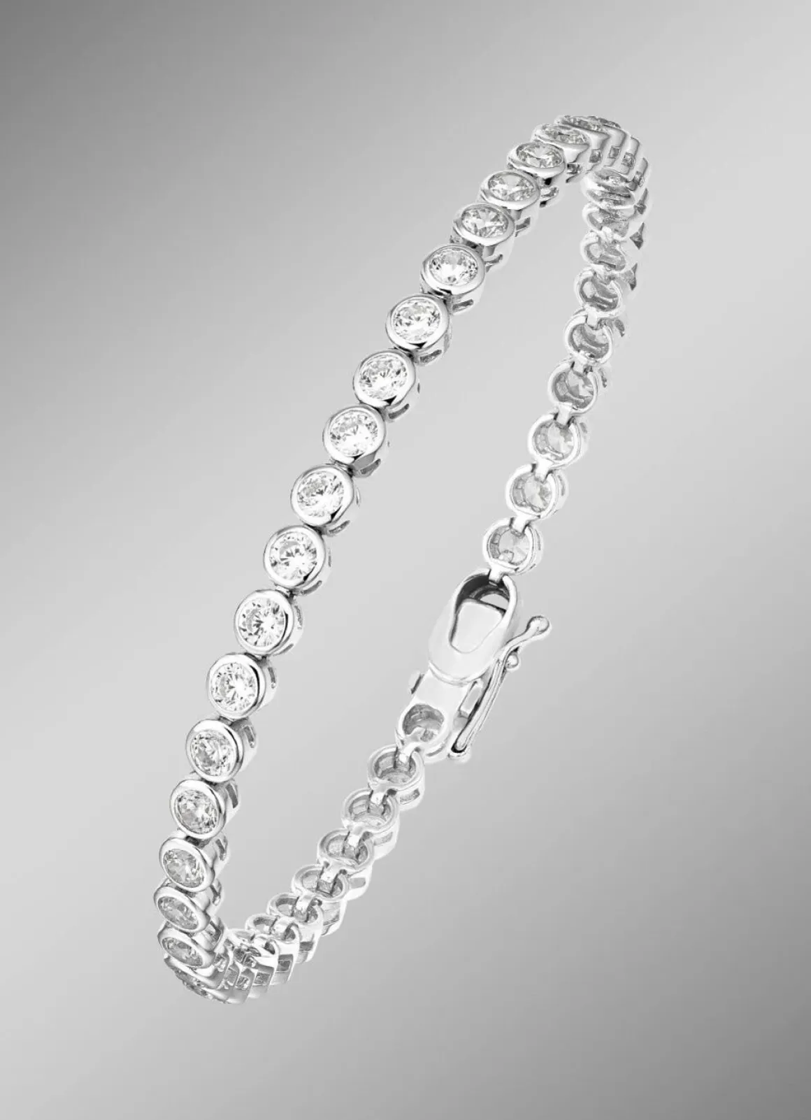 Zauberhaftes Armband mit synth. Zirkonia